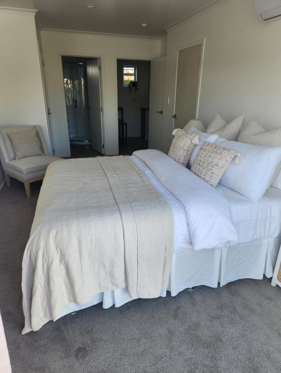 Sarah'S Guest House แฮฟล็อค นอร์ท ภายนอก รูปภาพ